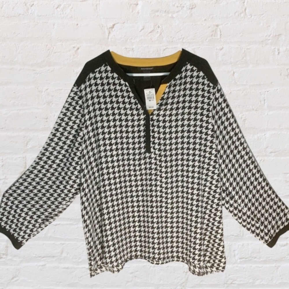 Woman’s ASHLEY STEWART long sleeve blouse
